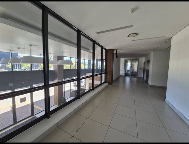 552M² OFFICE TO LET IN SANDTON CENTRAL